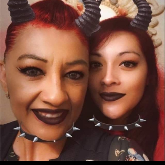 Meet your Posher, Martina - Picture 2 of 2